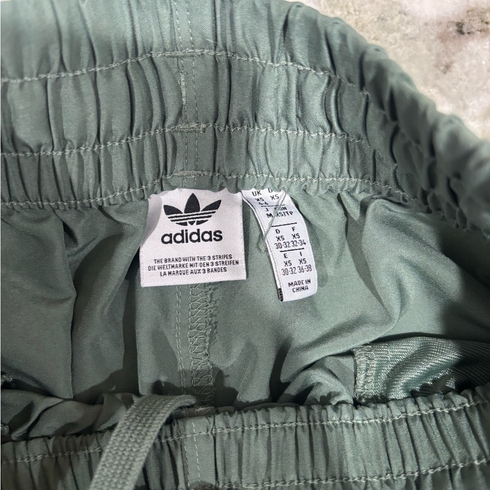 Adidas Kids Olive Cargo Pants - Picture 4 of 10